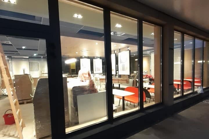 Firma sprzątająca Perfekt Plus - oferujemy kompleksowe sprzątanie Lokale usługowe - w Piszu, Kolnie, Ostrołęce, Turośli i okolicy.