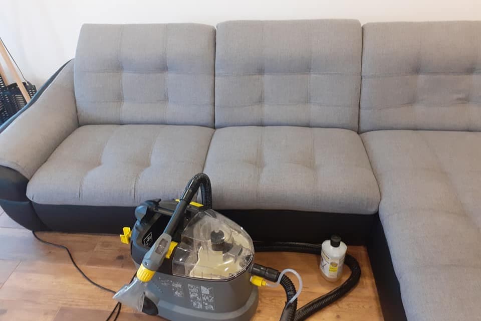 Firma sprzątająca Perfekt Plus - oferujemy kompleksowe sprzątanie Pranie dywanów i tapicerek - w Piszu, Kolnie, Ostrołęce, Turośli i okolicy.